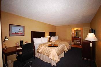 Newbury Inn Brookfield Bagian luar foto